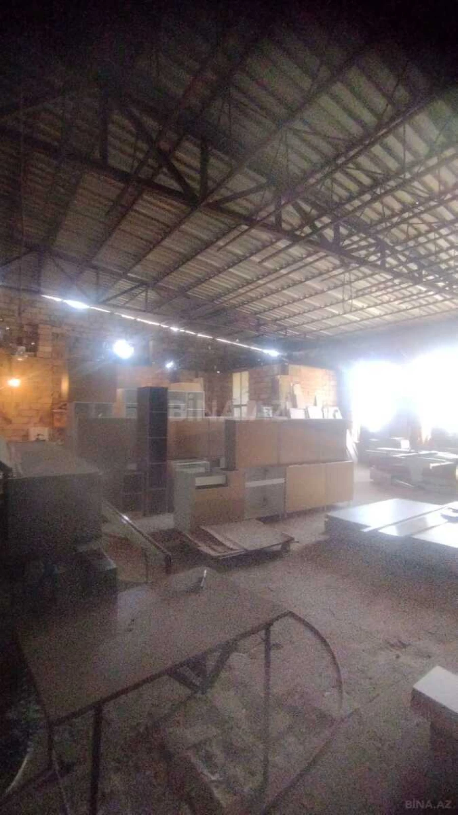 Kirayə verilir obyekt 240 m²