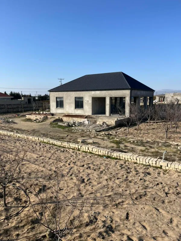 Satılır 4 otaqlı həyət evi 161 m²