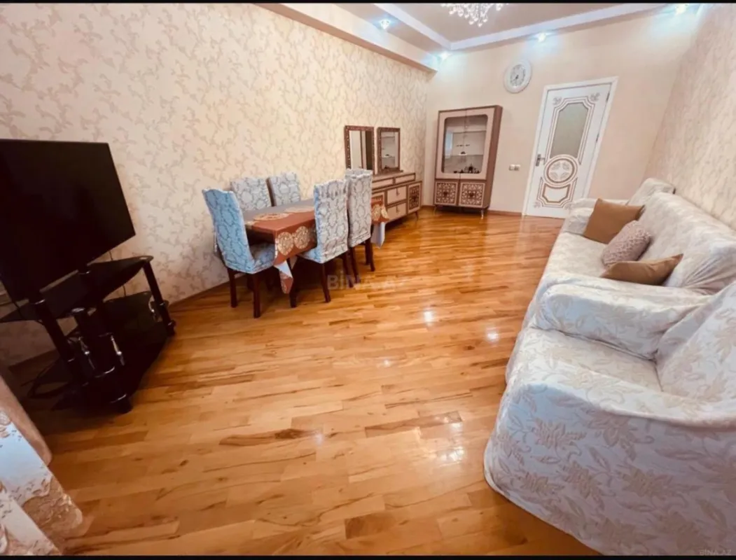 Satılır 3 otaqlı mənzil 94 m²