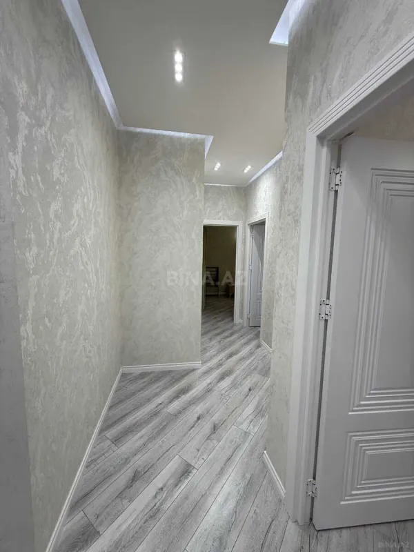 Kirayə verilir 2 otaqlı mənzil 65 m²