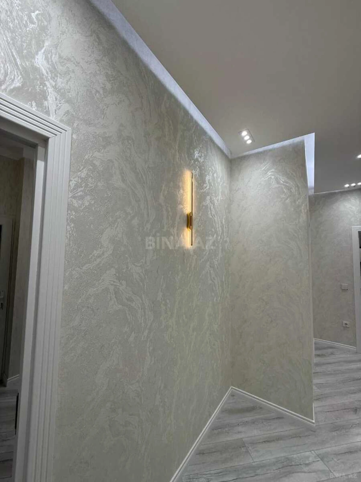 Kirayə verilir 2 otaqlı mənzil 65 m²