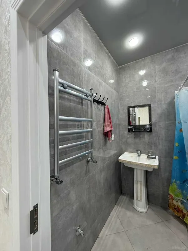 Kirayə verilir 2 otaqlı mənzil 65 m²