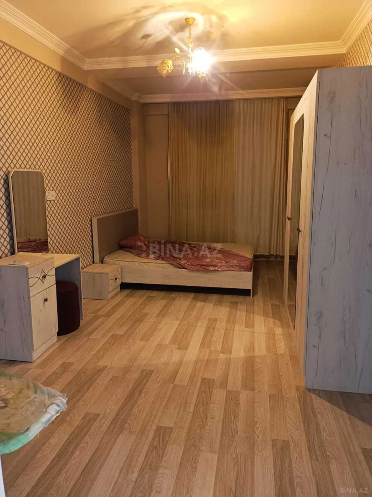 Kirayə verilir 2 otaqlı mənzil 60 m²