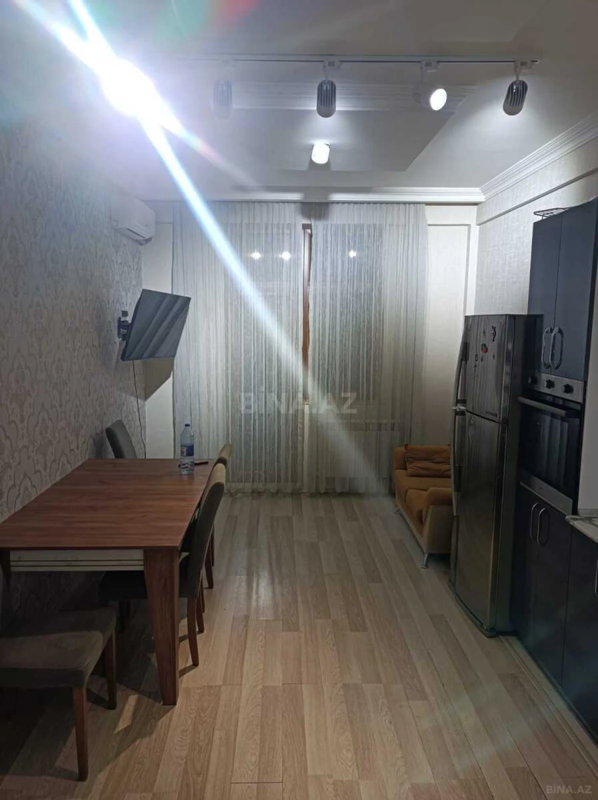 Kirayə verilir 2 otaqlı mənzil 60 m²