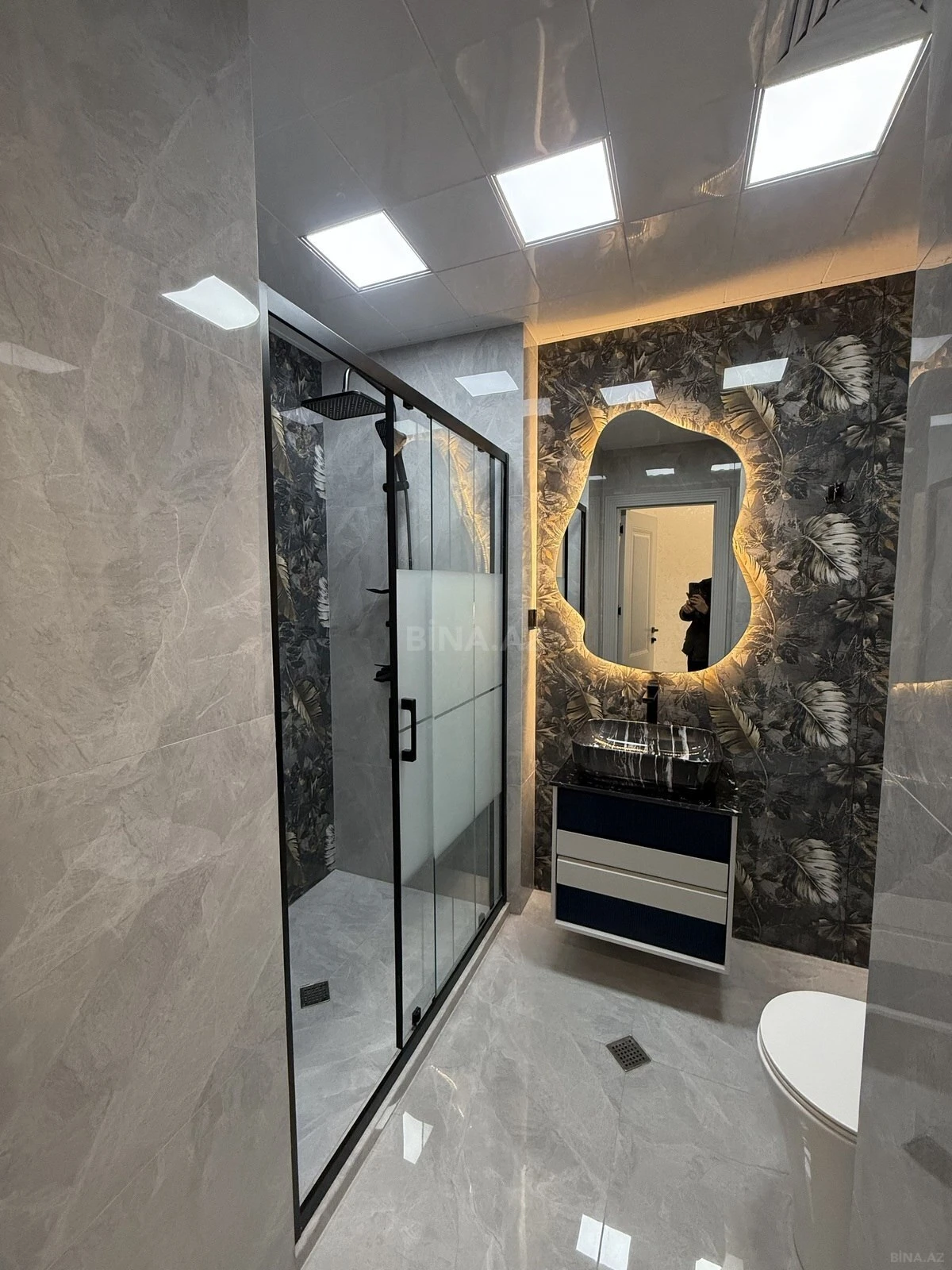 Satılır 2 otaqlı mənzil 83 m²