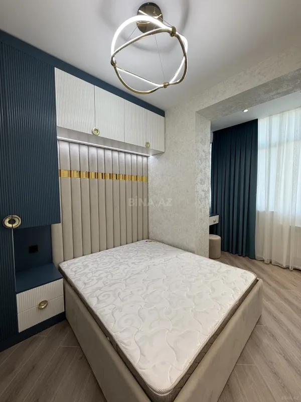 Satılır 2 otaqlı mənzil 83 m²