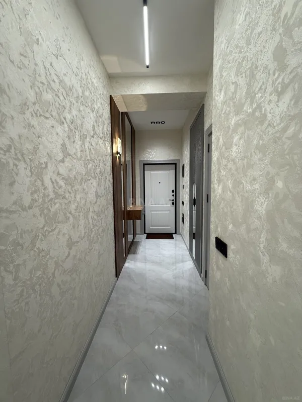 Satılır 2 otaqlı mənzil 83 m²