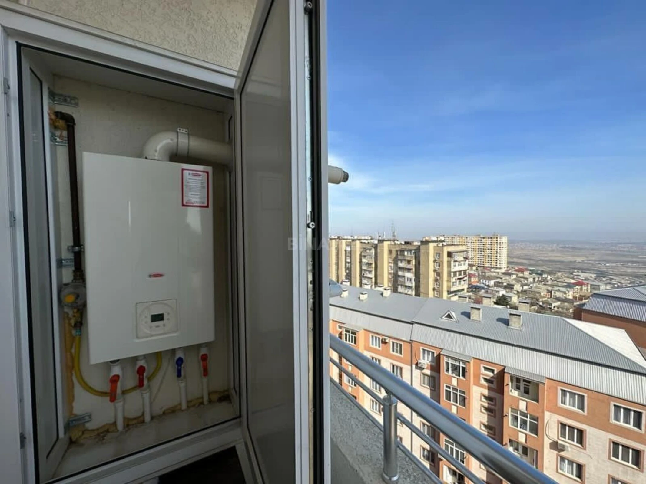 Satılır 3 otaqlı mənzil 86 m²