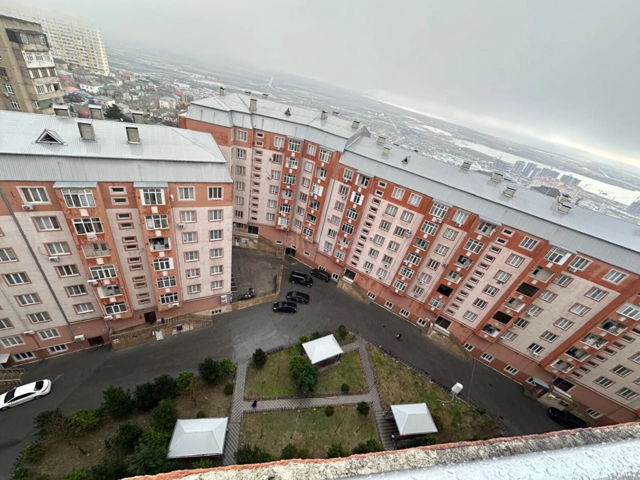 Satılır 3 otaqlı mənzil 86 m²