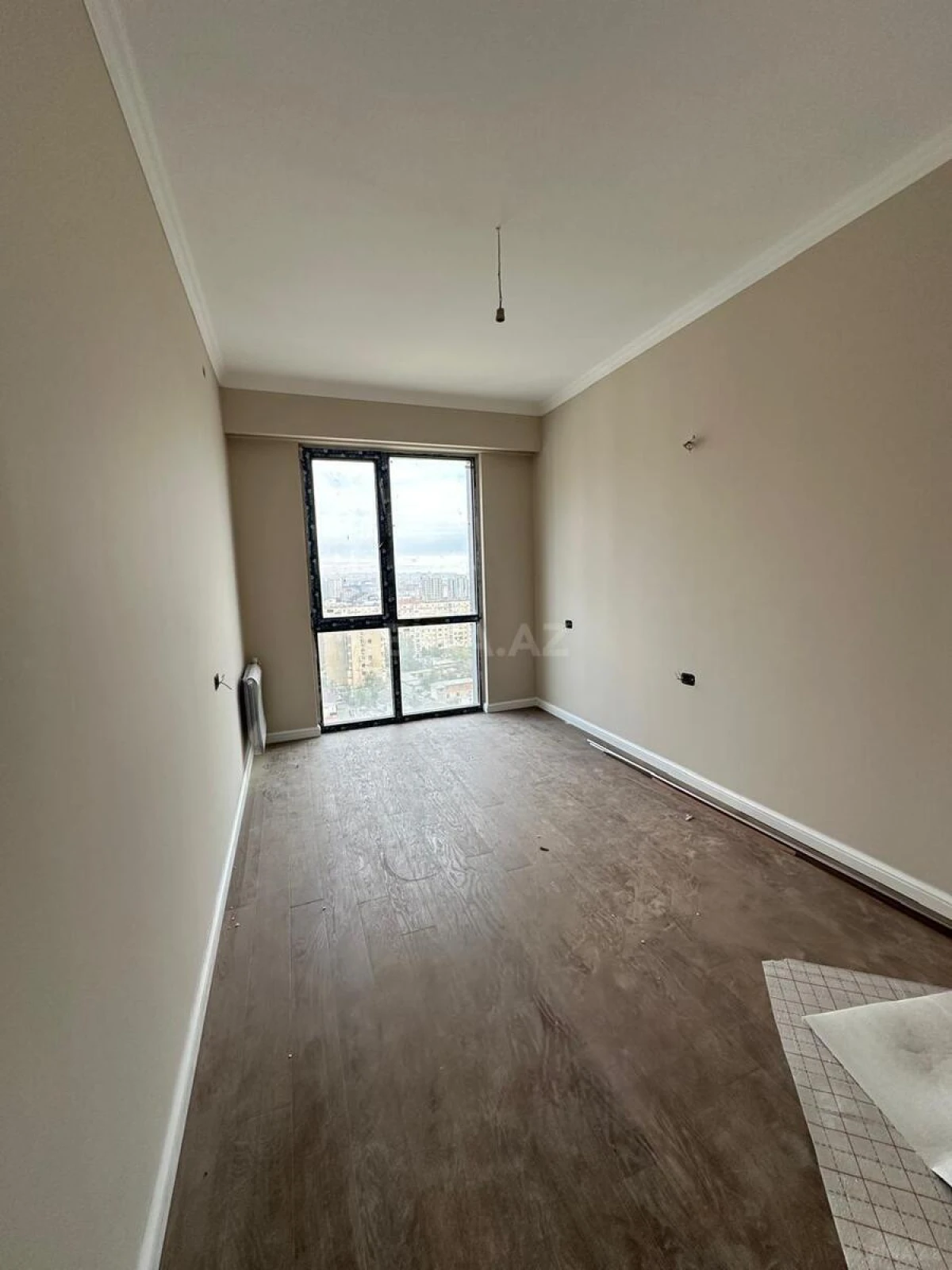 Satılır 4 otaqlı mənzil 123.6 m²
