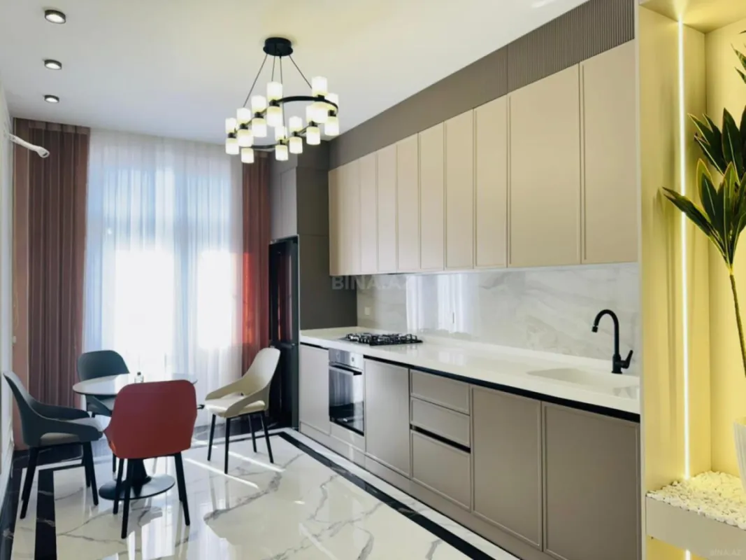 Satılır 3 otaqlı mənzil 120 m²