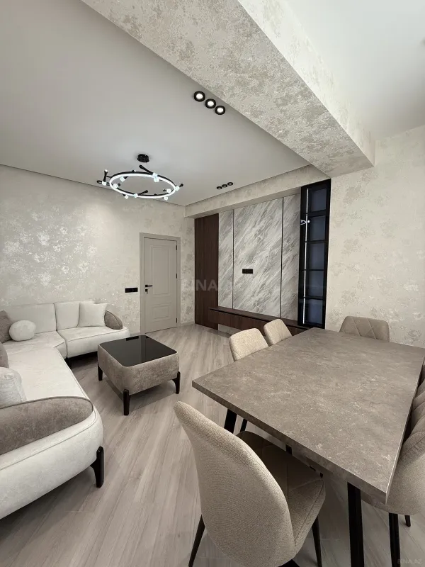 Satılır 2 otaqlı mənzil 80 m²