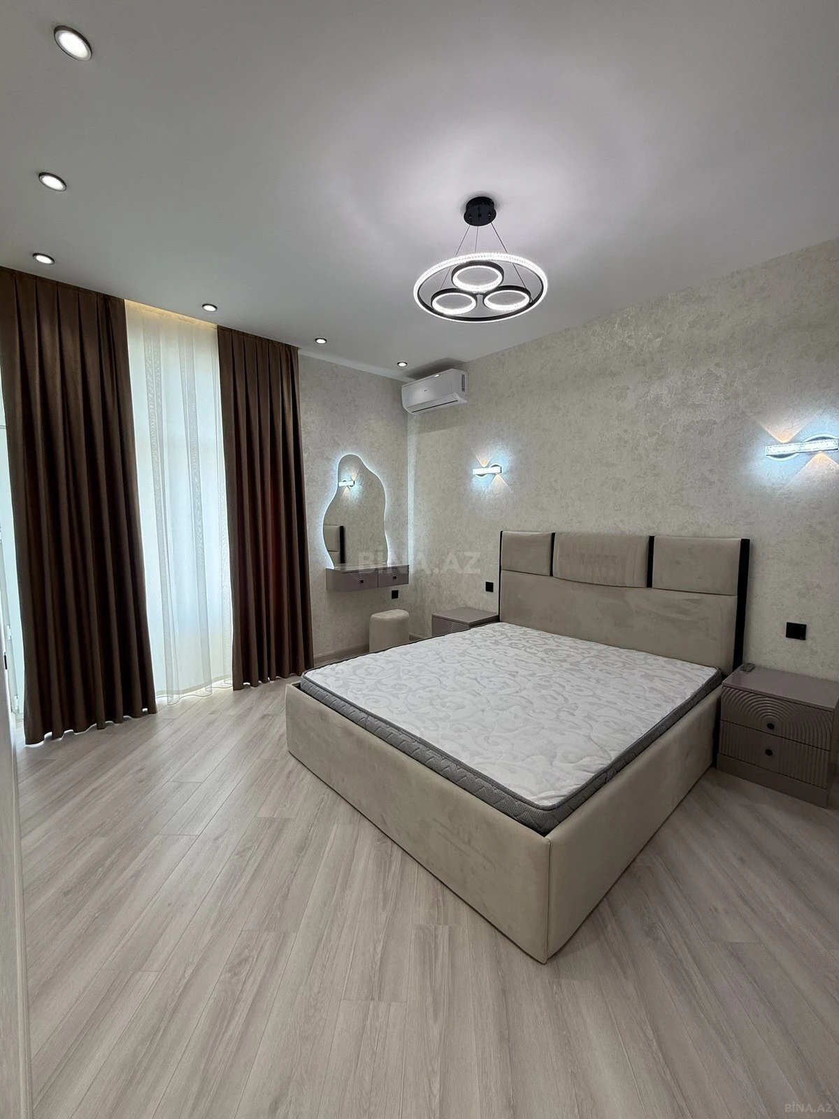 Satılır 2 otaqlı mənzil 80 m²