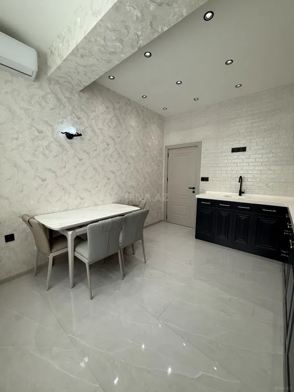 Satılır 2 otaqlı mənzil 80 m²