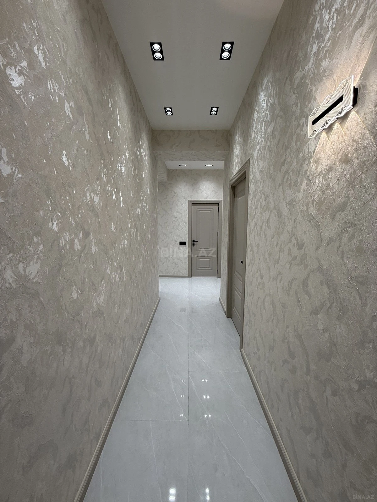 Satılır 2 otaqlı mənzil 80 m²