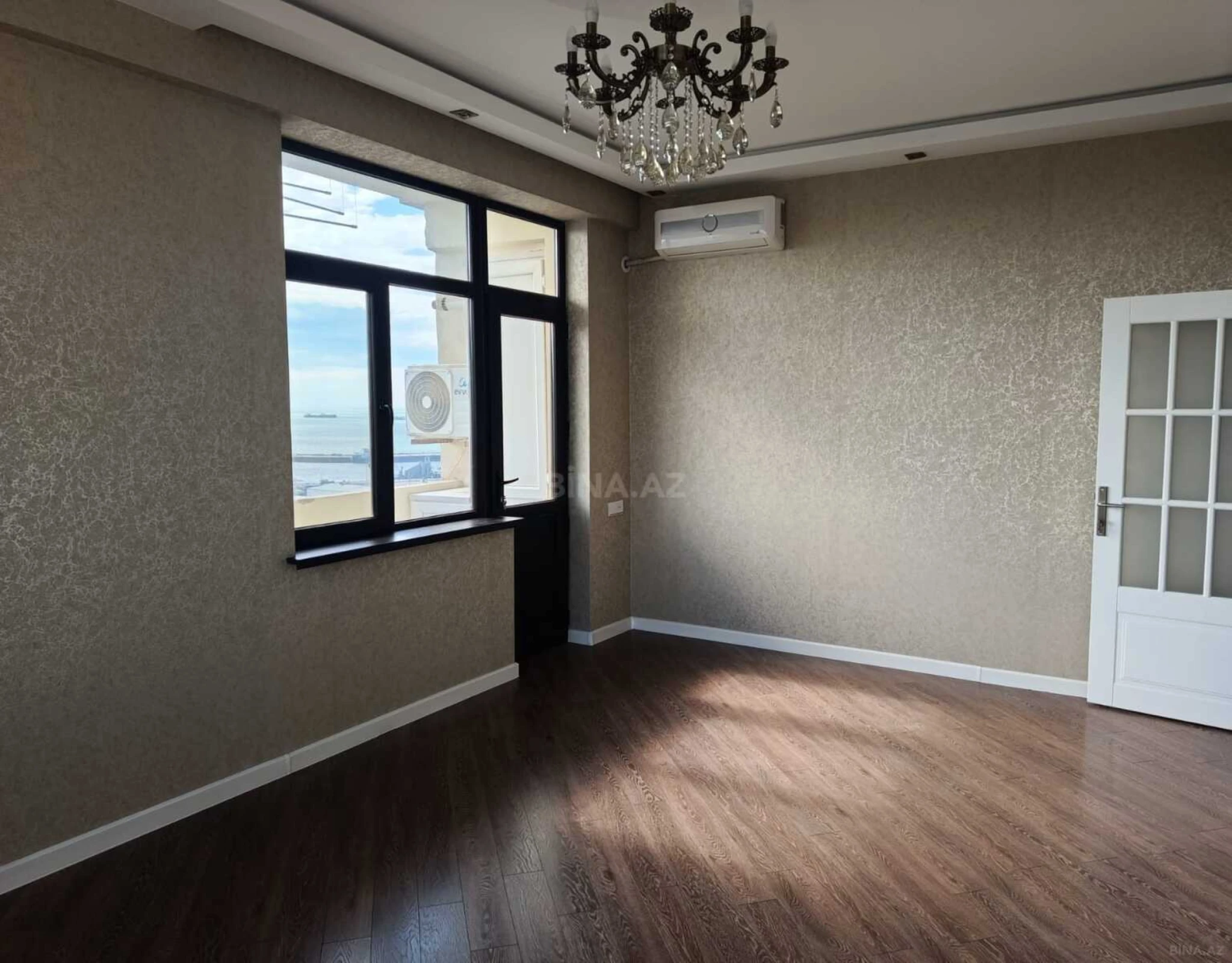 Kirayə verilir 3 otaqlı mənzil 100 m²