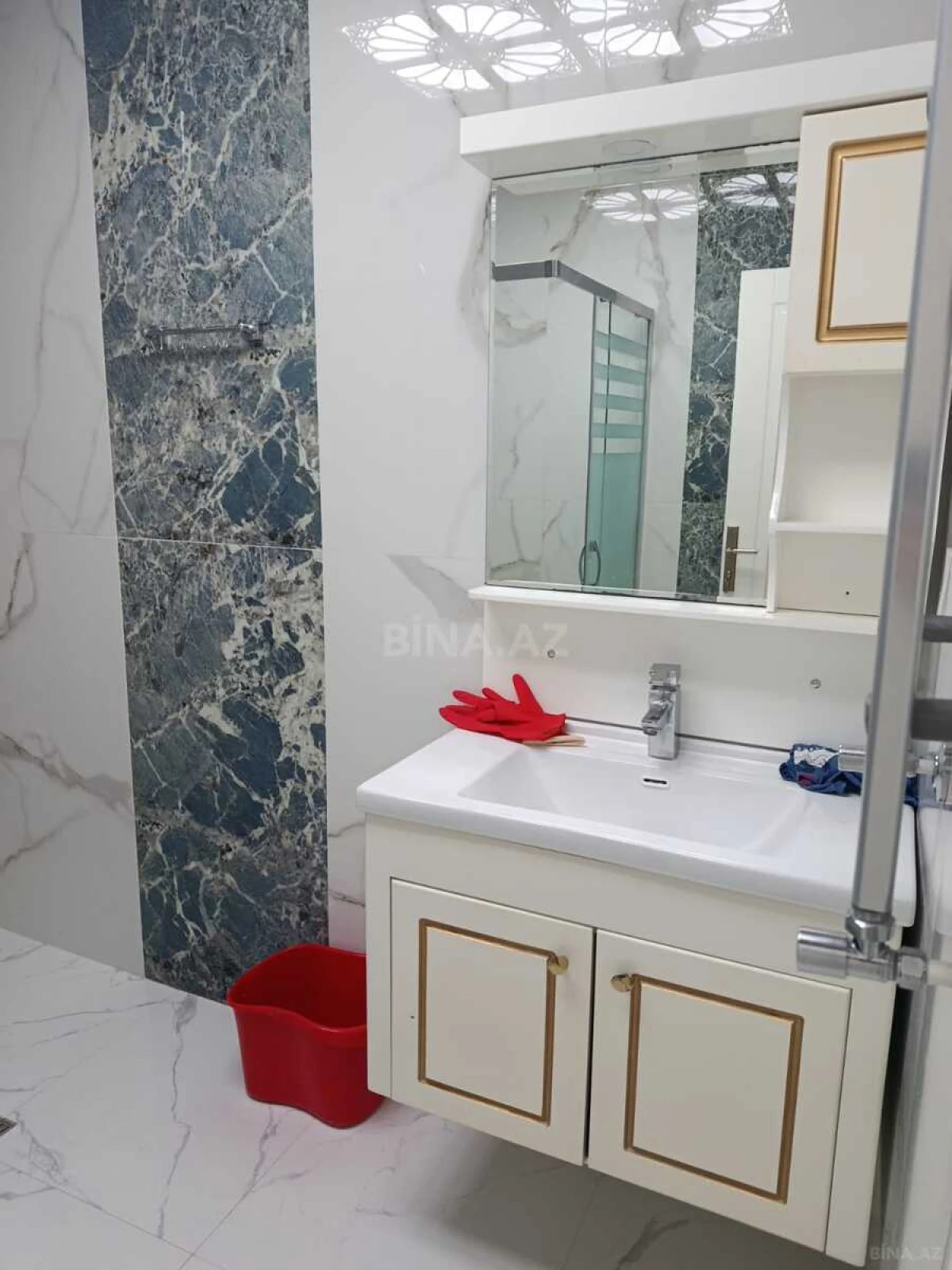 Kirayə verilir 3 otaqlı mənzil 100 m²