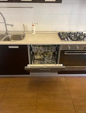 Kirayə verilir 3 otaqlı mənzil 140 m²