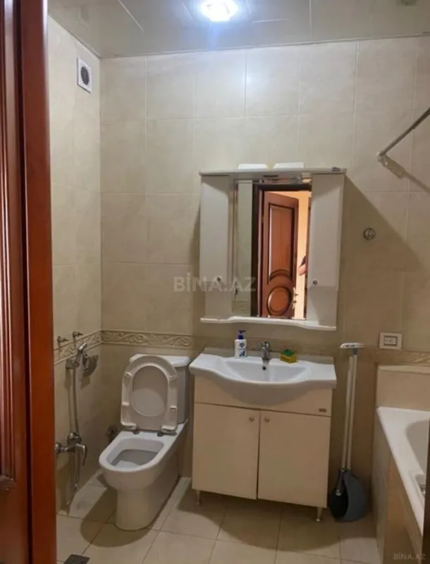 Kirayə verilir 3 otaqlı mənzil 140 m²