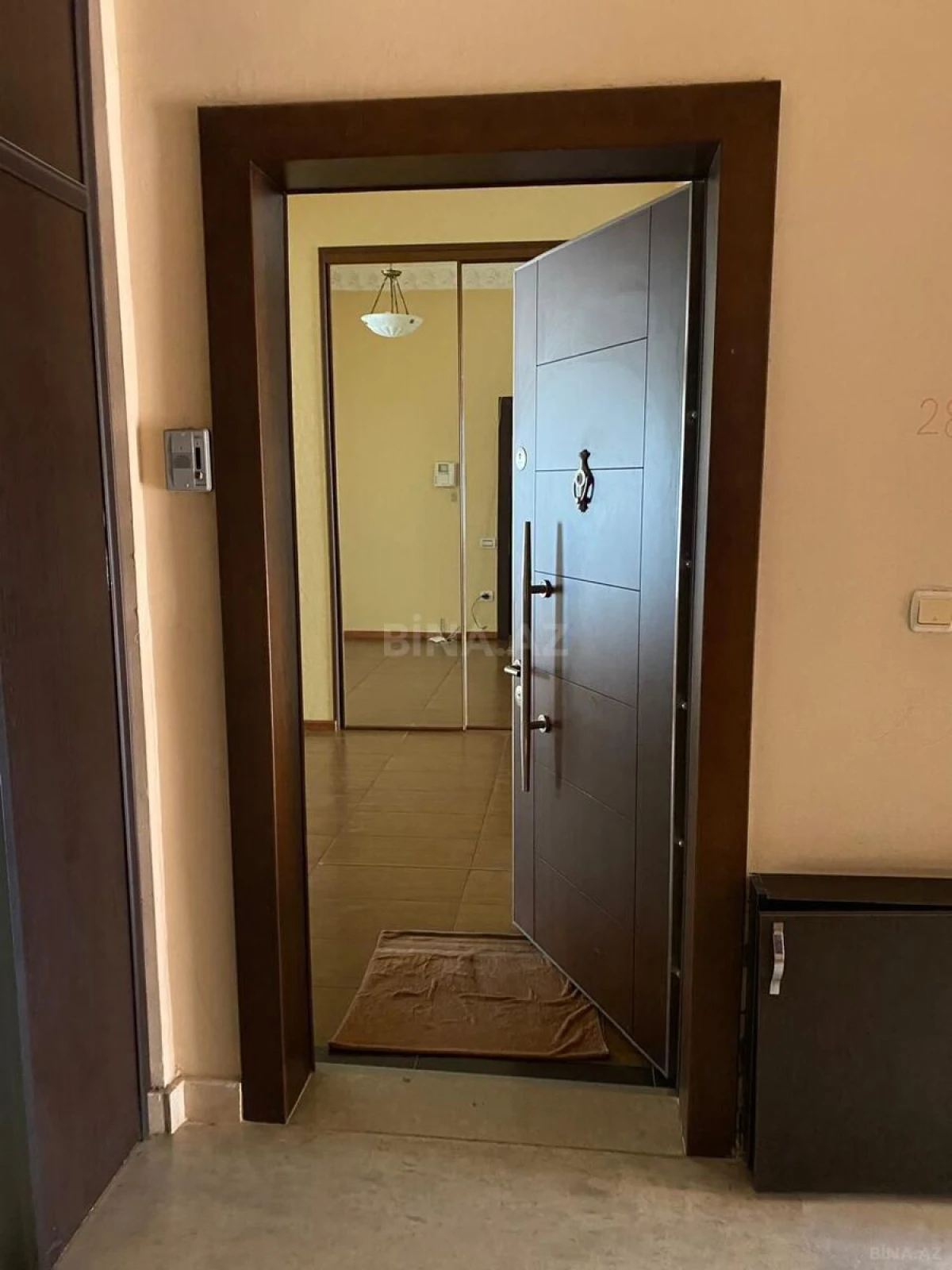 Kirayə verilir 3 otaqlı mənzil 140 m²