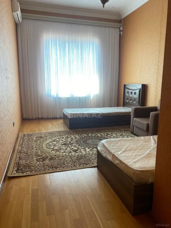Kirayə verilir 3 otaqlı mənzil 140 m²