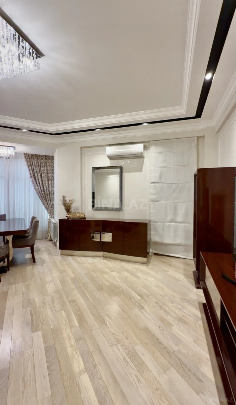 Satılır 2 otaqlı mənzil 110 m²