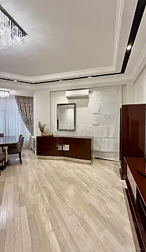 Satılır 2 otaqlı mənzil 110 m²
