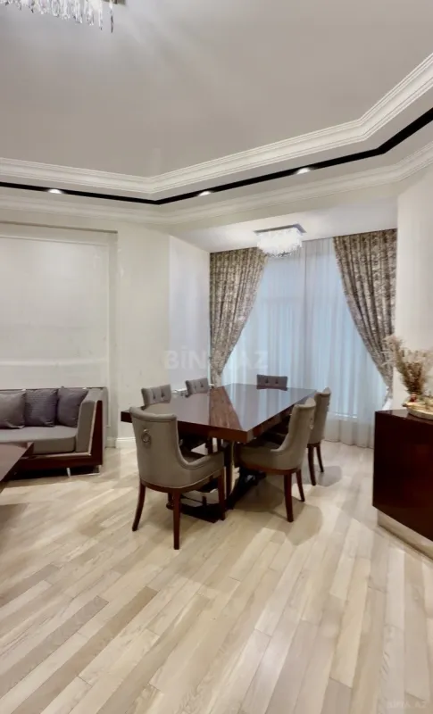 Satılır 2 otaqlı mənzil 110 m²