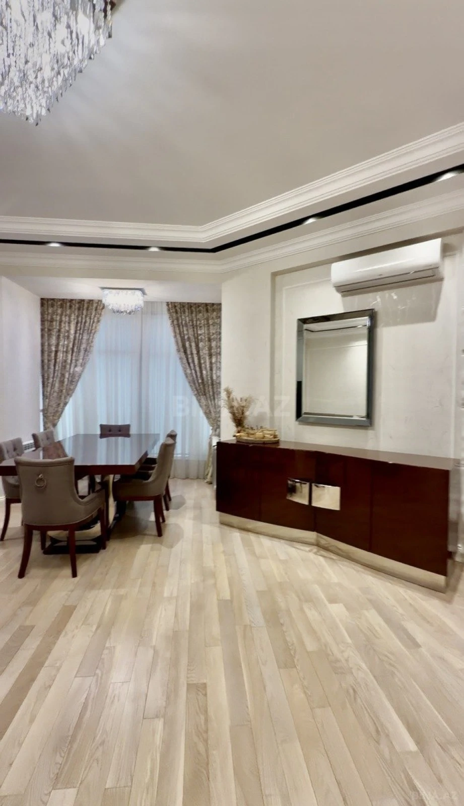 Satılır 2 otaqlı mənzil 110 m²