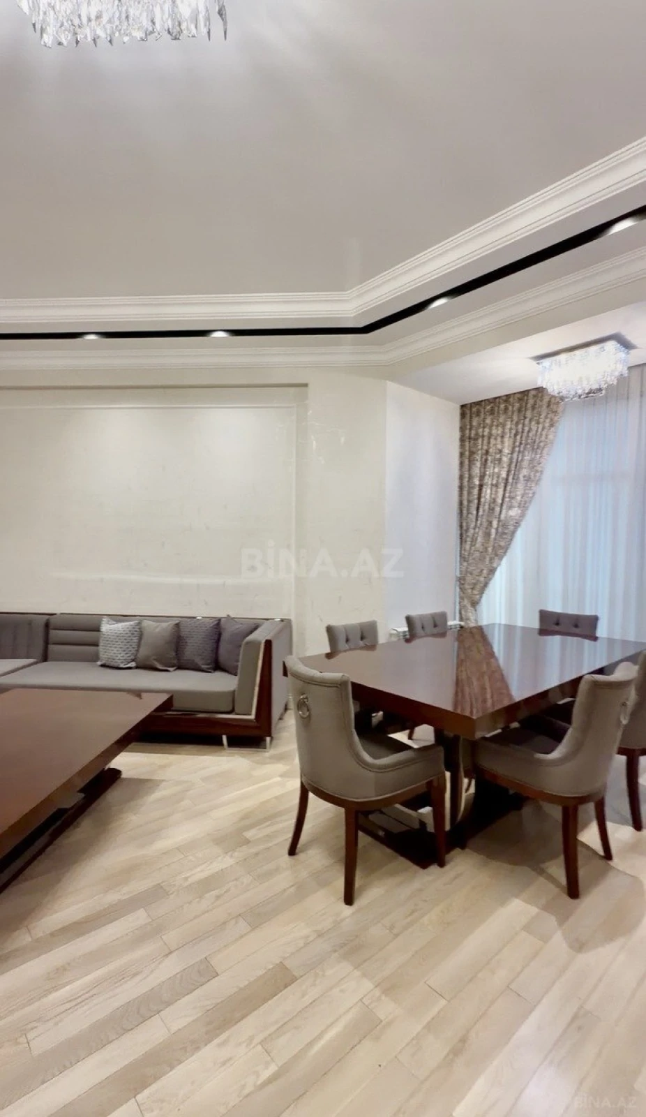 Satılır 2 otaqlı mənzil 110 m²