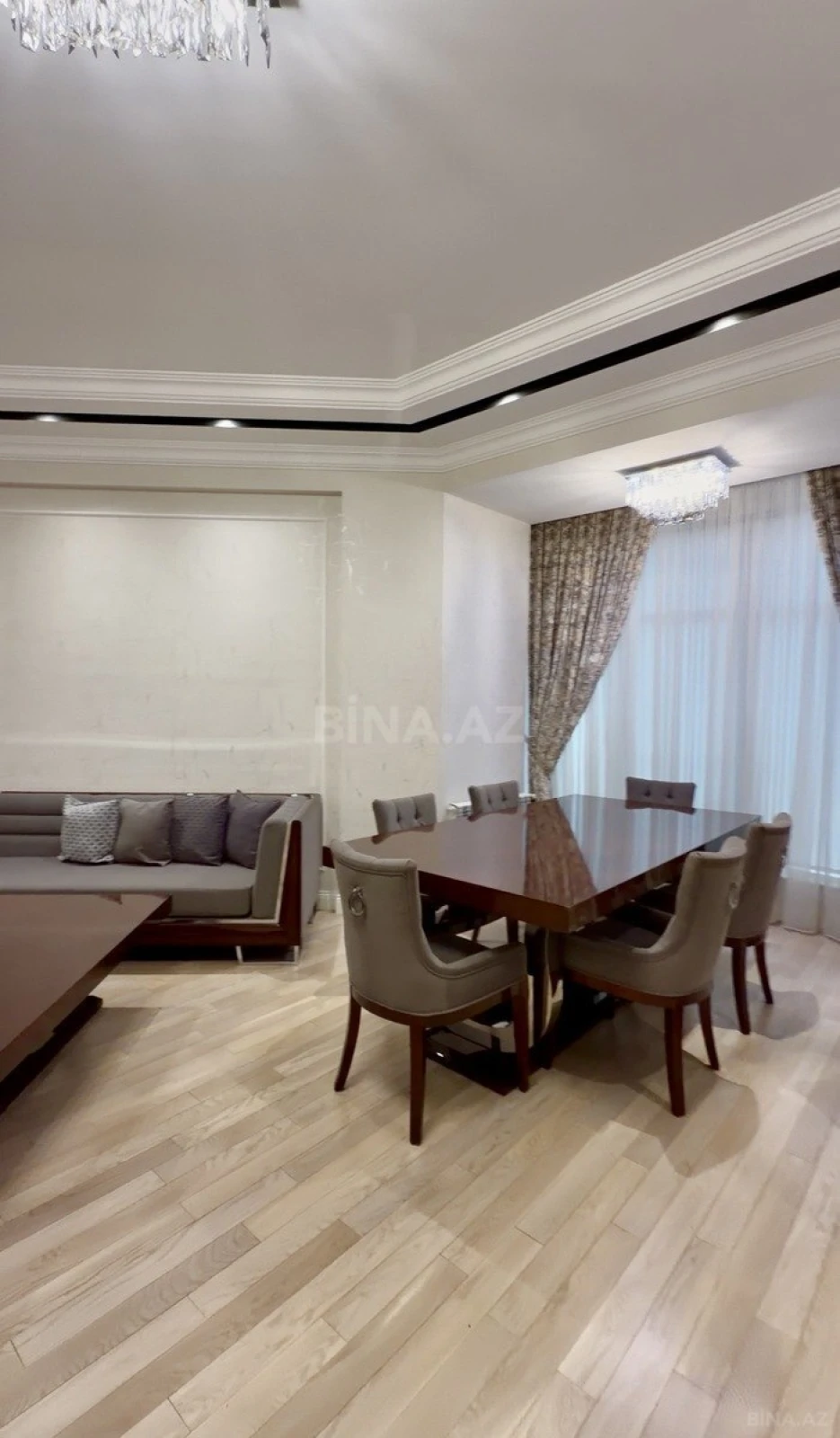 Satılır 2 otaqlı mənzil 110 m²