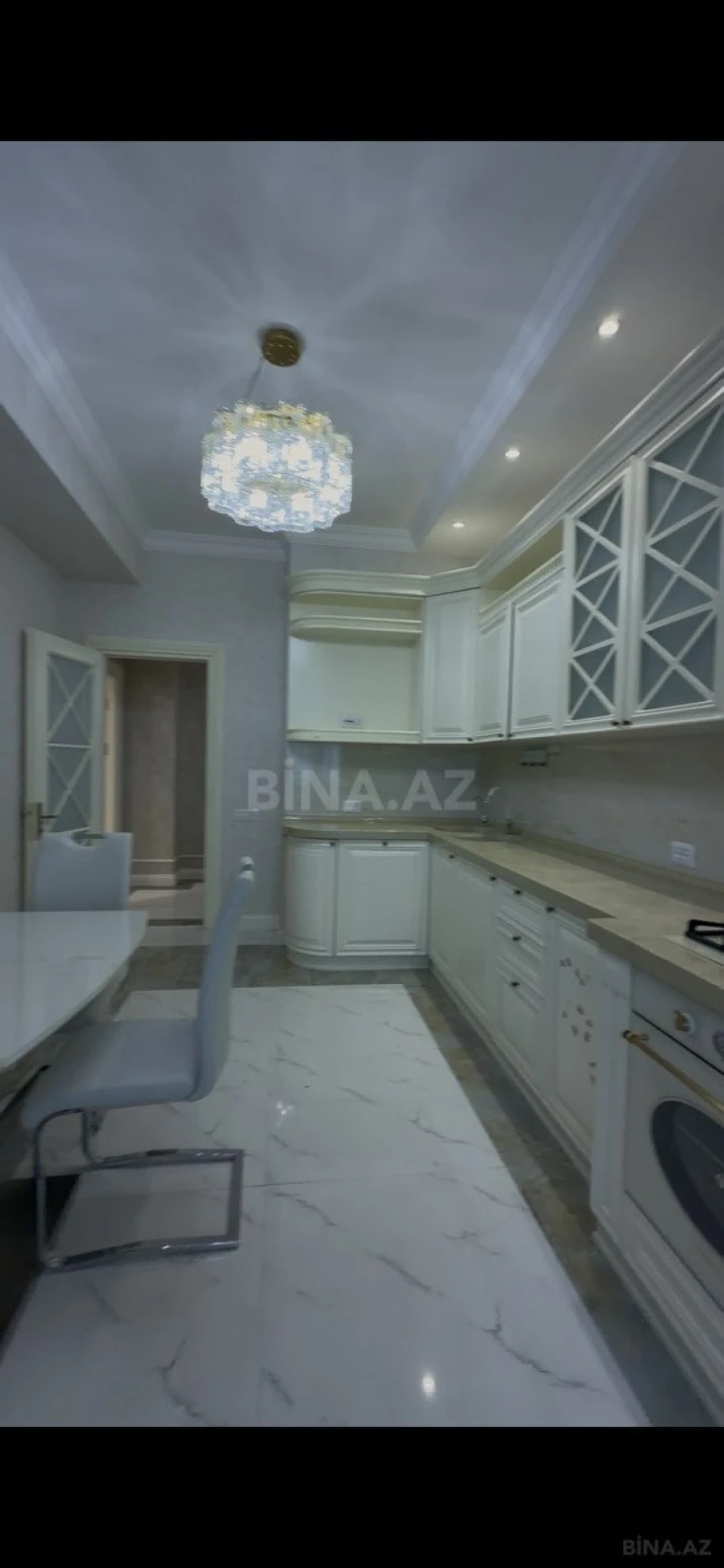 Satılır 2 otaqlı mənzil 110 m²