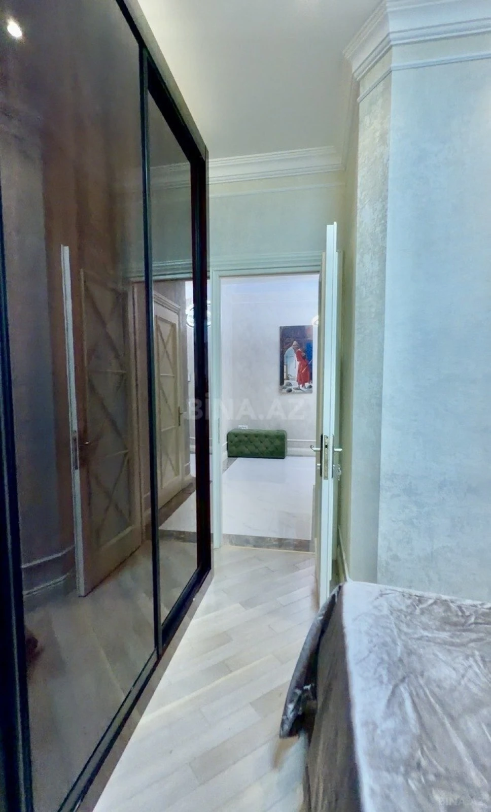 Satılır 2 otaqlı mənzil 110 m²