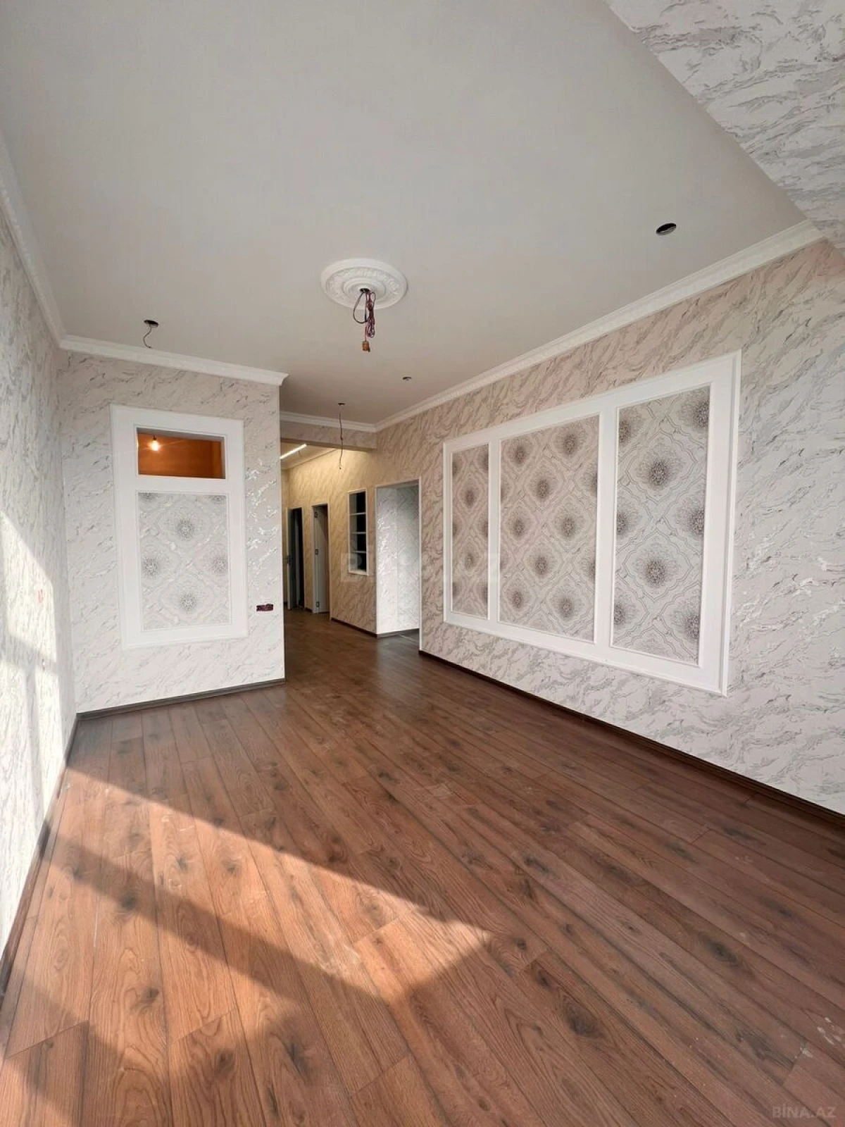 Satılır 2 otaqlı mənzil 62 m²