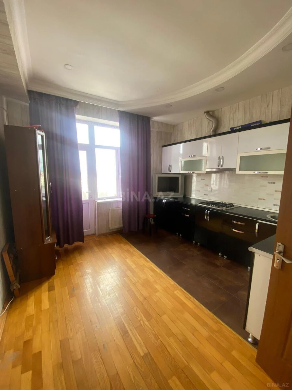 Satılır 2 otaqlı mənzil 103 m²