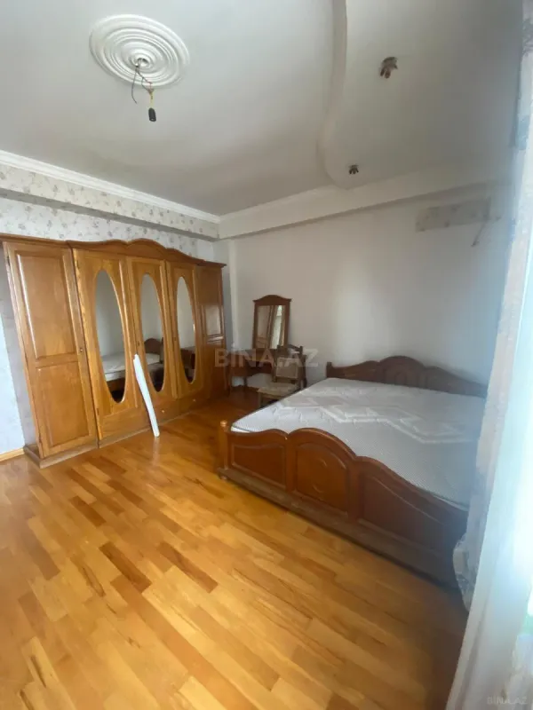 Satılır 2 otaqlı mənzil 103 m²