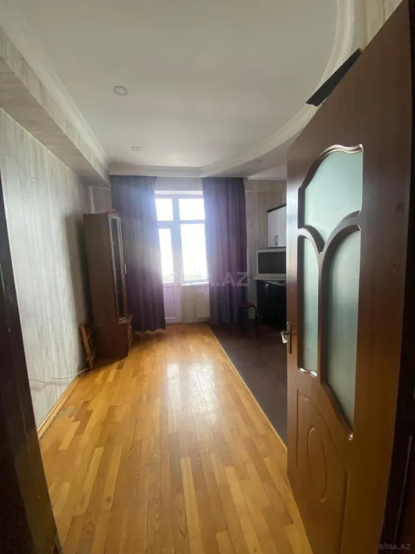 Satılır 2 otaqlı mənzil 103 m²