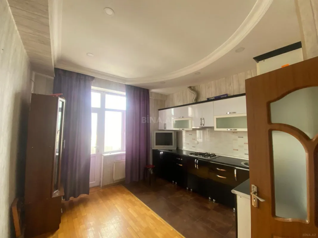 Satılır 2 otaqlı mənzil 103 m²