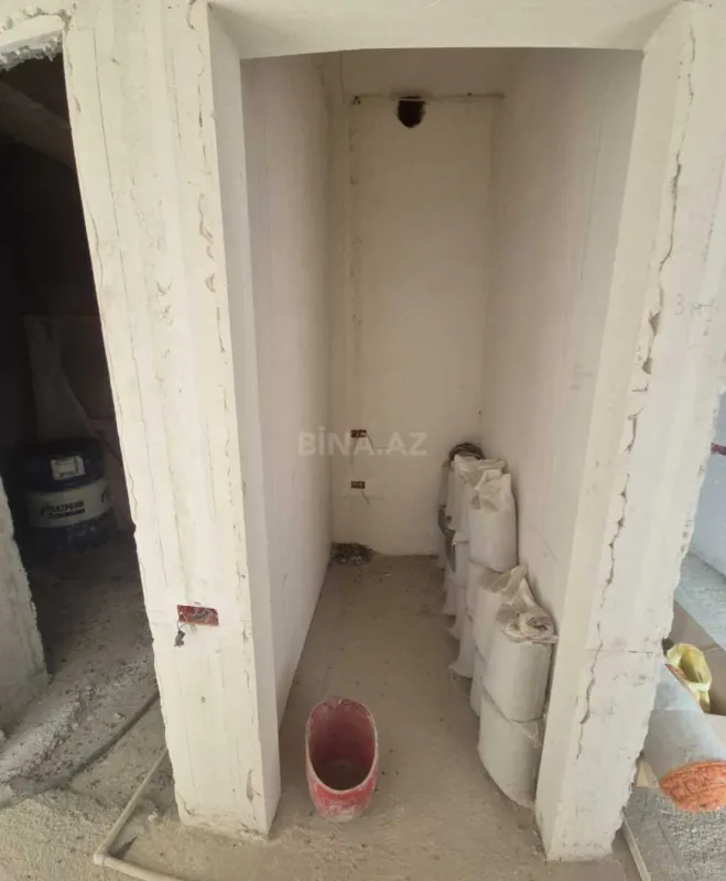 Satılır 4 otaqlı mənzil 107 m²