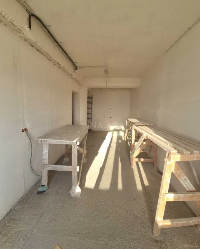 Satılır 4 otaqlı mənzil 107 m²