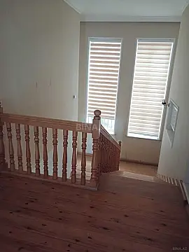 Satılır 8 otaqlı həyət evi 350 m²