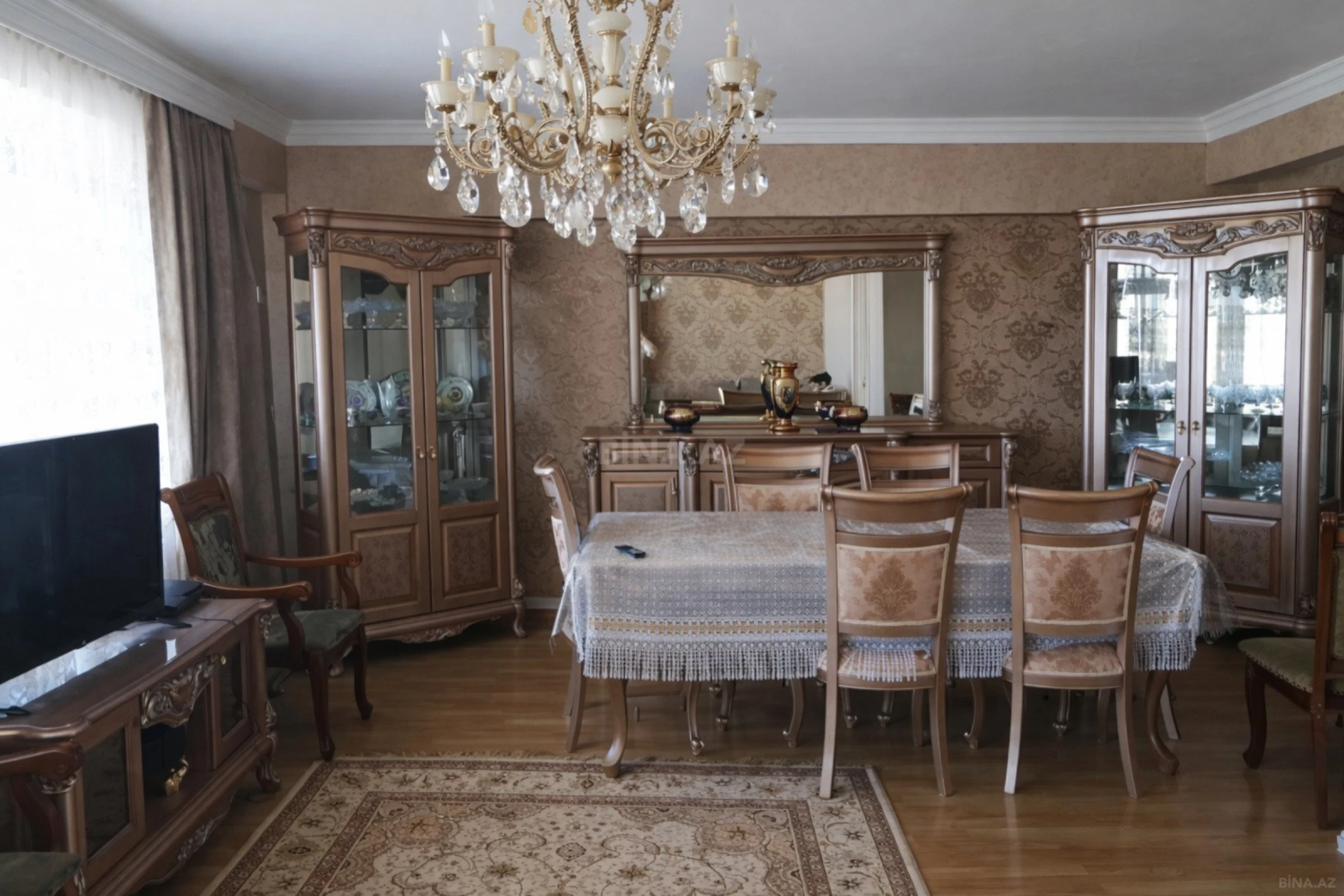 Satılır 4 otaqlı mənzil 120 m²