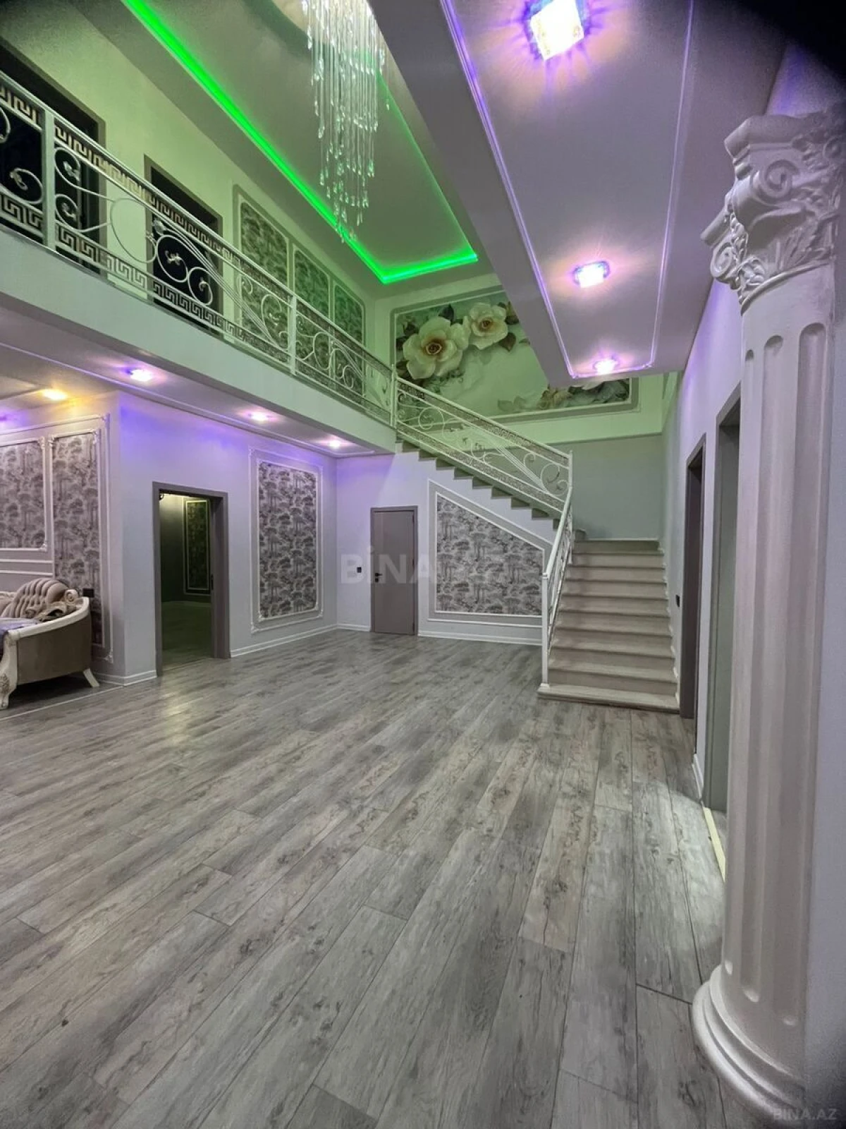 Satılır 6 otaqlı həyət evi 340 m²