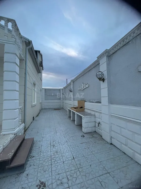 Satılır 6 otaqlı həyət evi 340 m²