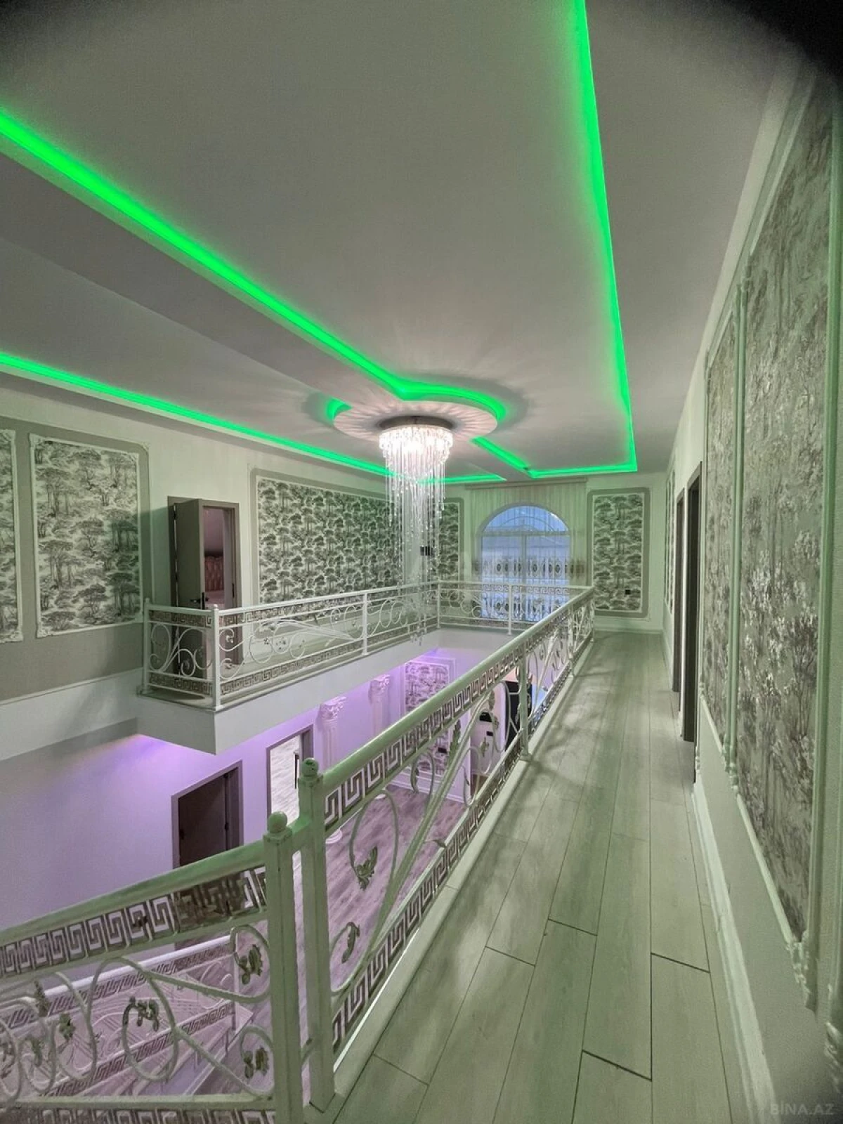 Satılır 6 otaqlı həyət evi 340 m²