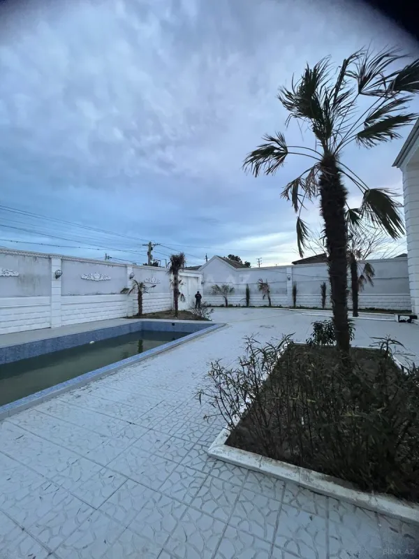 Satılır 6 otaqlı həyət evi 340 m²