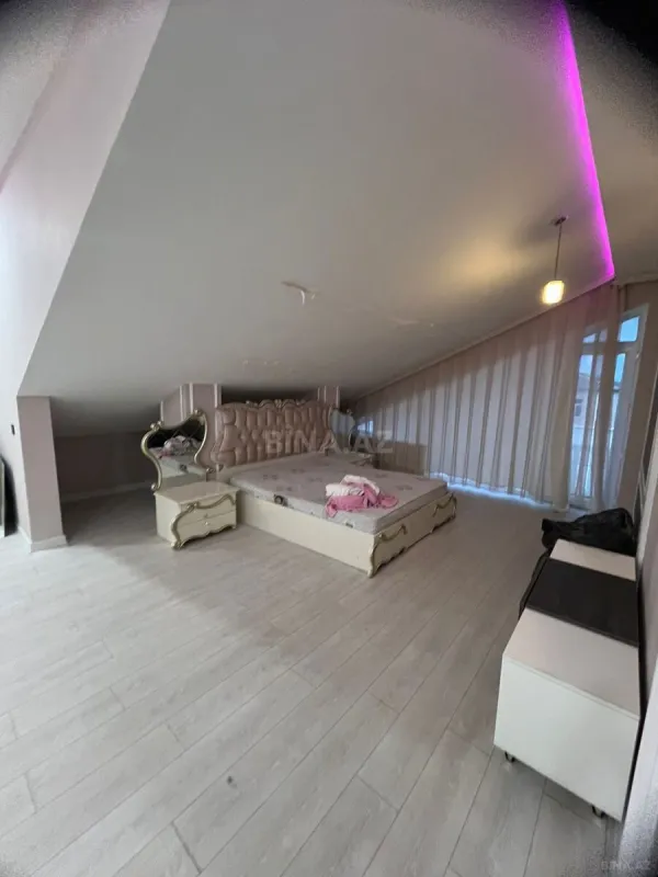 Satılır 6 otaqlı həyət evi 340 m²