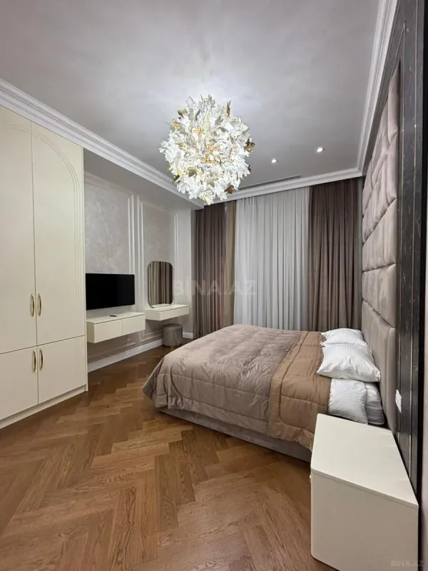 Kirayə verilir 4 otaqlı mənzil 155 m²