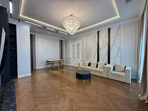 Kirayə verilir 4 otaqlı mənzil 155 m²