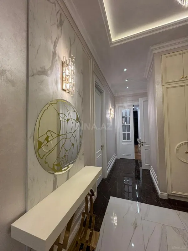 Kirayə verilir 4 otaqlı mənzil 155 m²